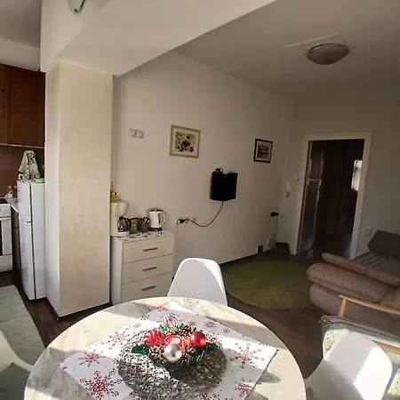 Nada Sweet House